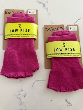 toesox Low Rise Half-Toe Grip Socks in Bright Pink